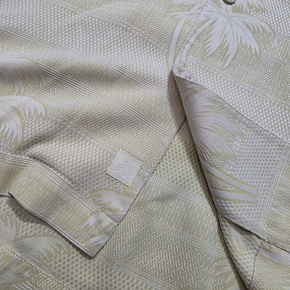 Tommy Bahama Silk Hawaiian 3 Shirt Bundle Men’s XL Floral - Picture 12 of 16
